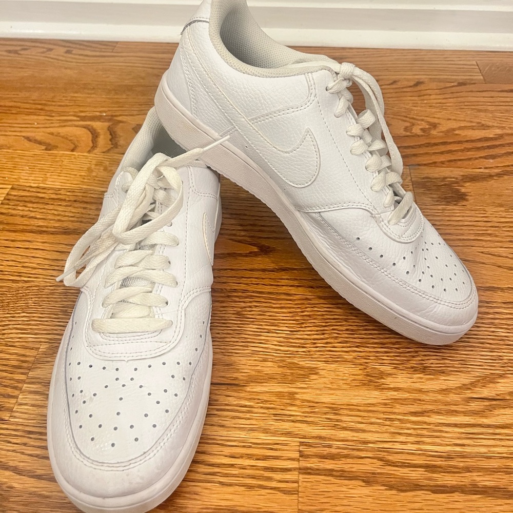 Nike Men's White Leather Sneakers